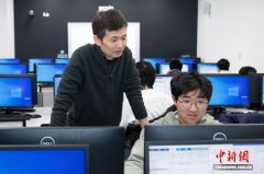 中国AI教材走进英美大学课堂 硬核实力获海外学界认可